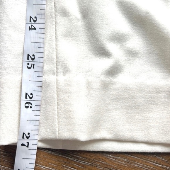 Elizabeth & James,Exquisite Silk Cropped Pants, Mid-Rise, Winter White, Size 2 - Picture 10 of 12